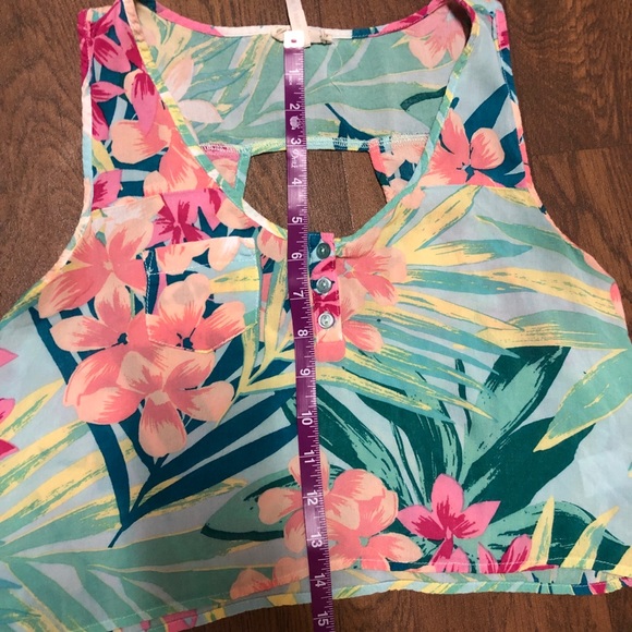 Flowered Cropped | Crop top | Size Medium | M - Picture 6 of 7